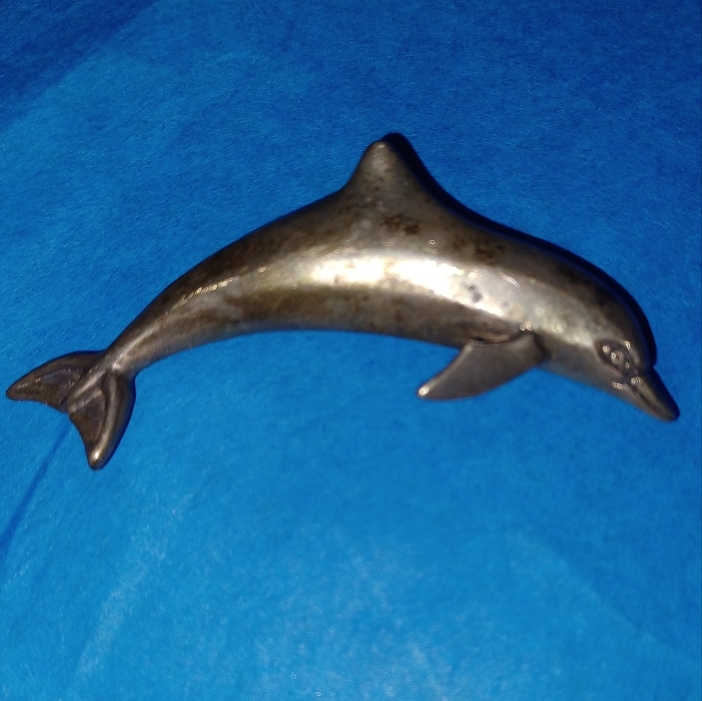🛼Dolphin pin for dolphin lovers